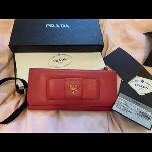 Prada Saffiano Continental Flap Wallet with Bow🎀